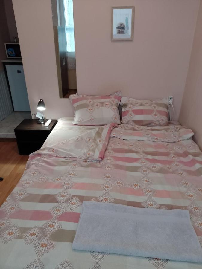 Top Center Apartment And Rooms Varna Extérieur photo